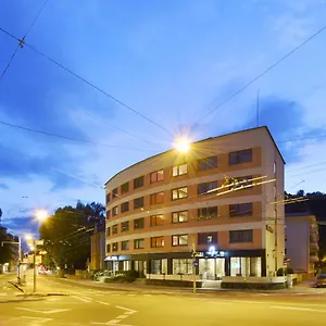4* מלון Am Neutor Zentrum